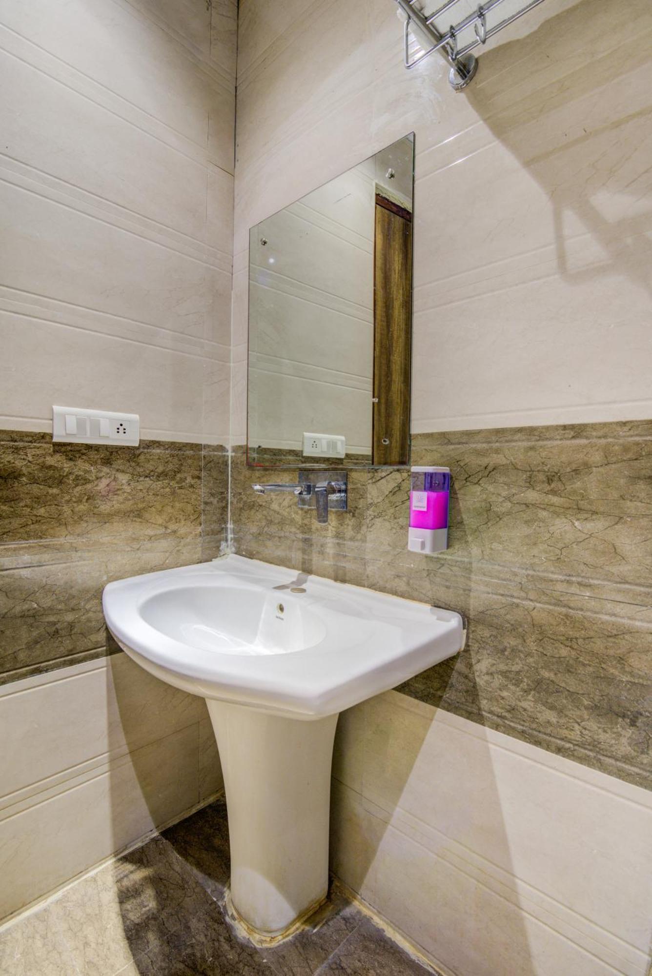 Hotel Smart Plaza By Smart Group Νέο Δελχί Εξωτερικό φωτογραφία